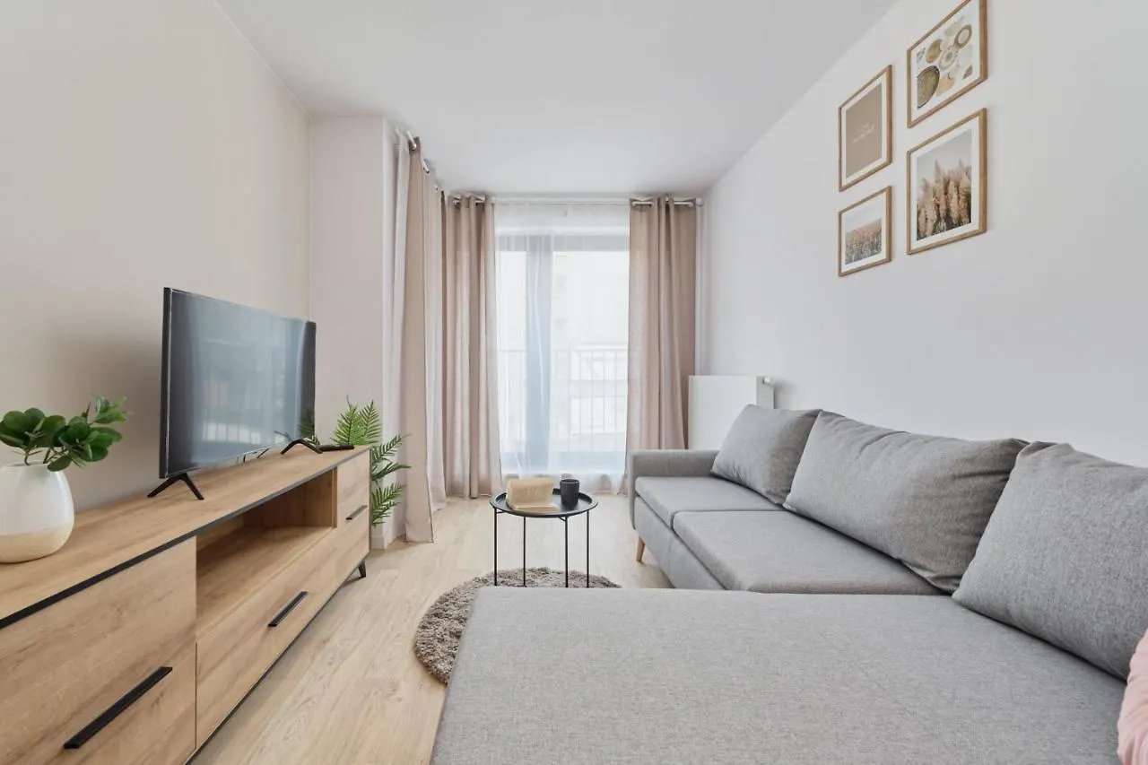 Nowoczesny Apartament Z Balkonem I Parkingiem W Centrum Wroclawia By Noclegi Renters