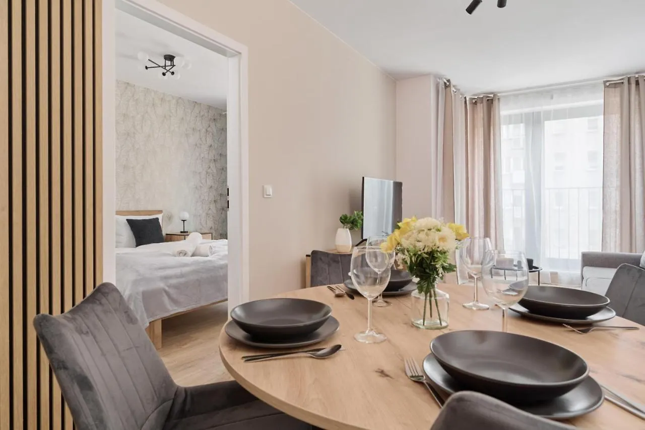 Nowoczesny Apartament Z Balkonem I Parkingiem W Centrum Wroclawia By Noclegi Renters Polska
