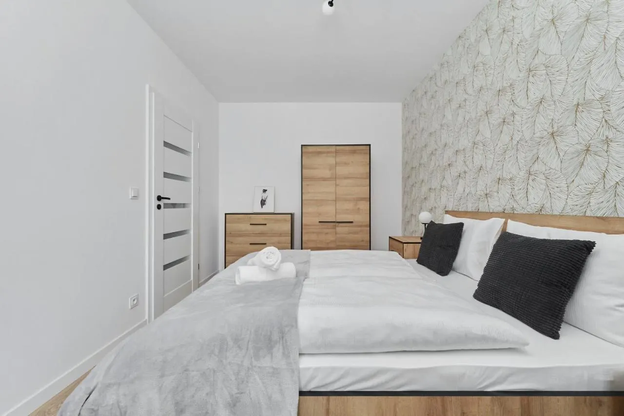 Nowoczesny Apartament Z Balkonem I Parkingiem W Centrum Wroclawia By Noclegi Renters