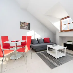 https://exclusive-loft-in-the-main-square-a-c-p4you-pl.krakowhotelspoland.com
