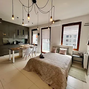 https://blisko-lotniska-chopina-darmowy-parking.warsawhotelspoland.com